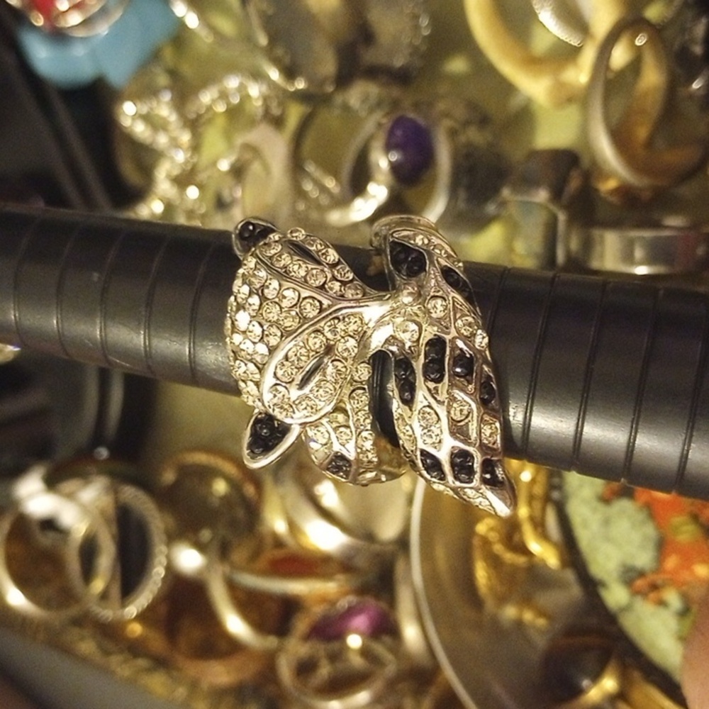 VINTAGE 90’S BLACK CRYSTAL RHINESTONE FOX RING Size 6